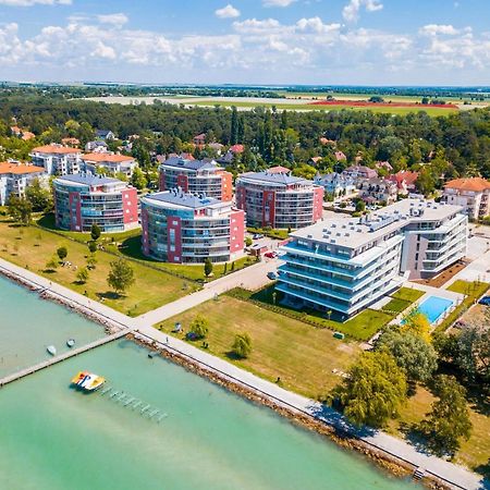 MF Coral 64 Premium Apartment Siófok Exterior foto