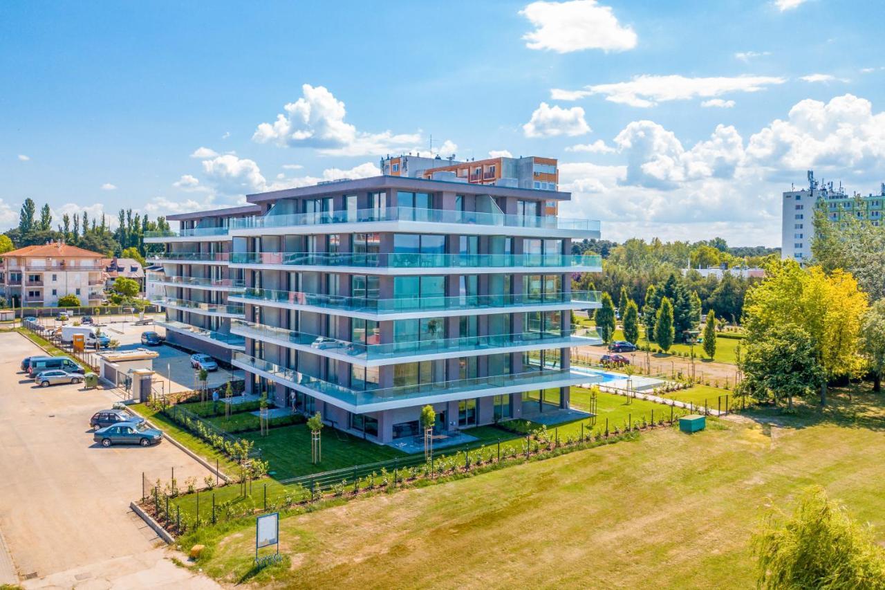 MF Coral 64 Premium Apartment Siófok Exterior foto